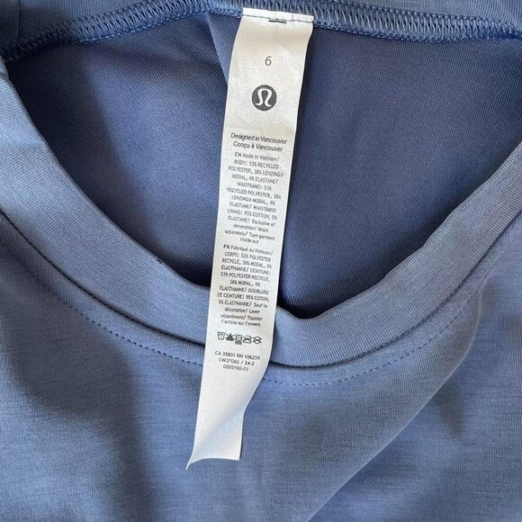 Lululemon Softstreme Gathered T Shirt - Picture 4 of 5